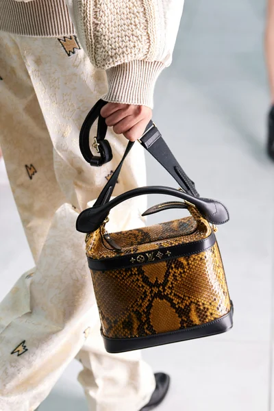 Look 56